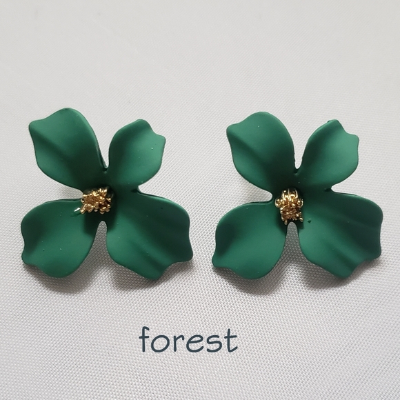 1" Flower Earrings - Picture 6 of 8